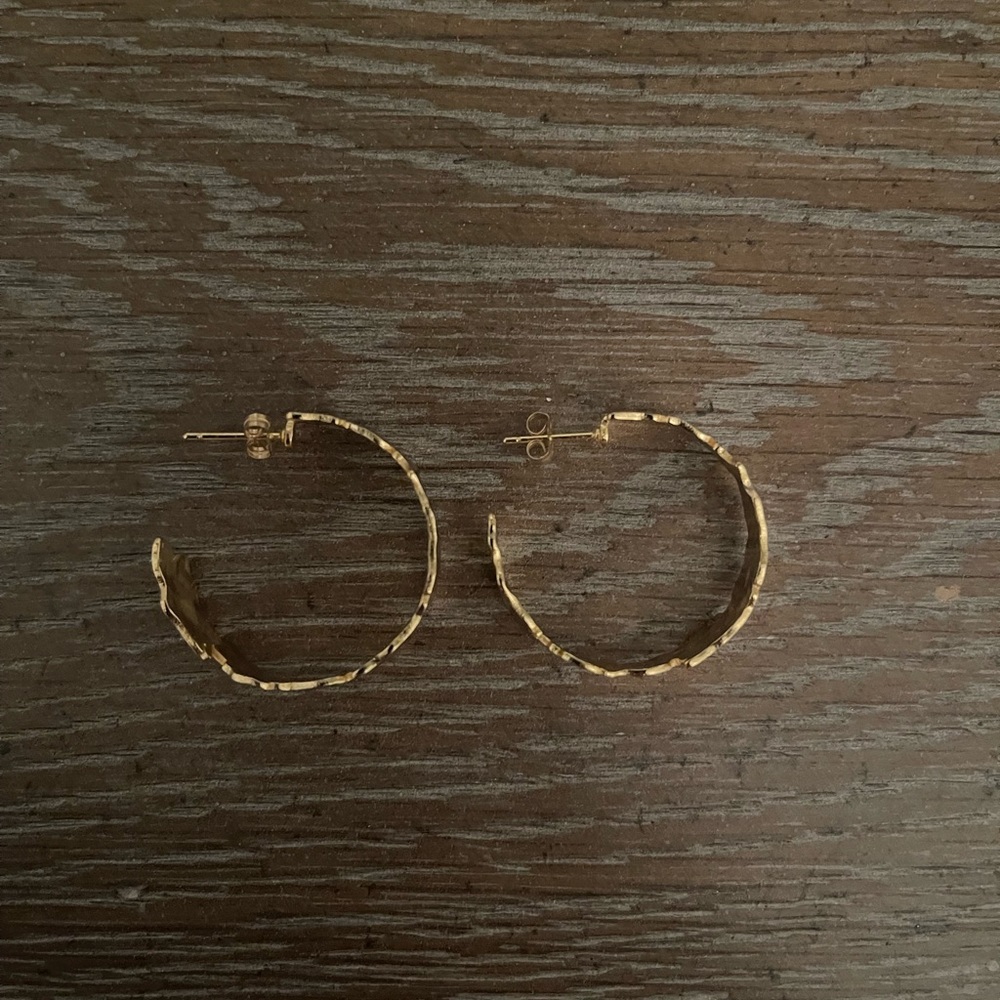 Small Gold Hoops - Picture 4 of 5